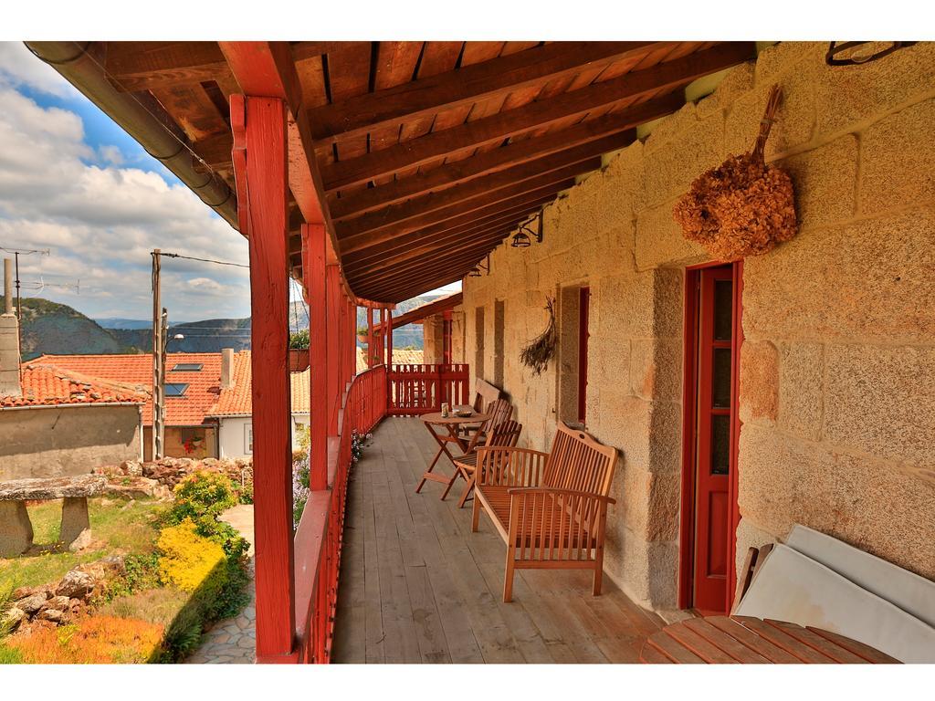 A Casa Da Eira Pensionat Cerreda Exteriör bild