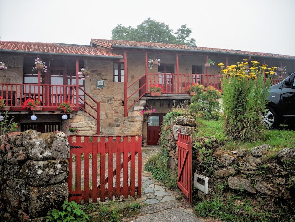 A Casa Da Eira Pensionat Cerreda Exteriör bild